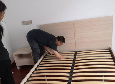 床的拆裝方法和搬運技巧